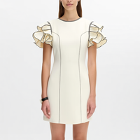 Robe mini ajustée à col rond, manches à volants superposés, fermeture éclair avant, avec passepoil contrastant ivoire, personnalisable, vente en gros, robe d'été pour femme
