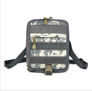 DFCB19 Sac à bandoulière et sac à fixation Molle multifonctions à camouflage numérique Woodland avec charge solaire d'urgence - Product Image 1