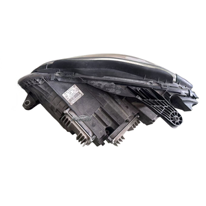 Fari LED Adattivi Originali di Alta Qualità per <span class=keywords><strong>Mercedes</strong></span> Benz <span class=keywords><strong>CLS</strong></span> Classe <span class=keywords><strong>C218</strong></span> <span class=keywords><strong>CLS</strong></span> 350/400/500/<span class=keywords><strong>CLS</strong></span> 63 AMG 2011-2018 - Product Image 5