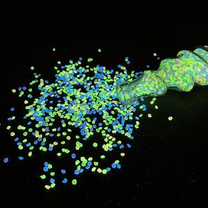 3-5Mm Gloed In De Donkere Tuin <span class=keywords><strong>Aquarium</strong></span> Landschap Stenen Decoratie Tuinbouw Binnenplaats Lichtgevende Kiezelsteen - Product Image 3