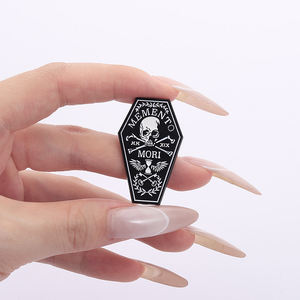 Mement Mori Recuerda Tu Muerte émail broche Punk crâne <span class=keywords><strong>cercueil</strong></span> drôle citation broche revers Badge Halloween bijoux cadeau pour les amis - Product Image 4