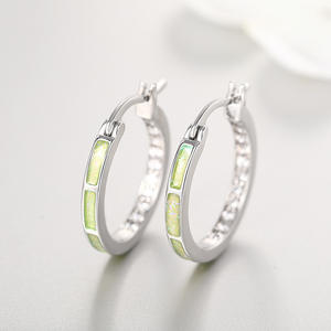 Orecchini a Cerchio in Argento 925 Placcato Rodio Bianco con Opale Incastonato e Accenti di Diamanti per Donna, Gioielli Classici per Uso Quotidiano - Product Image 3