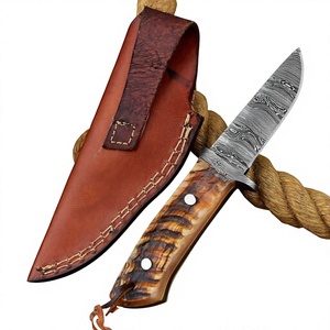 Cuchillo de caza profesional de Damasco con hoja con patrón de acabado manual y mango de madera dura. Cuchillos al por mayor en venta. - Product Image 2