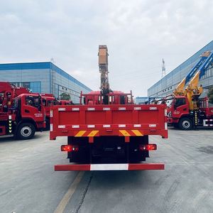 Grúa Telescópica Ligera Dongfeng 4X2 de 7 Toneladas Montada en Camión para Manipulación de Materiales de Construcción y Trasplante de Árboles - Product Image 2