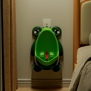 กระโถนสำหรับเด็กเคลื่อนย้ายได้ติดผนังรูปกบสำหรับฝึกปัสสาวะ - Product Image 6