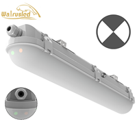 Luminaire linéaire LED étanche 2FT pour entrepôt, résistant aux vapeurs, à montage en surface, type Batten, idéal pour tunnels et situations d'urgence