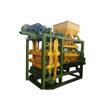 Chine usine QT4-18 blocs de briques hydrauliques entièrement automatiques faisant des composants clés de la machine, y compris le moulage de briques de moteur de pompe