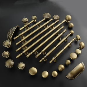 Le maniglie in ottone <span class=keywords><strong>Vintage</strong></span> di alta qualità sono adatte per armadi da cucina, cassetti, armadi <span class=keywords><strong>e</strong></span> tavoli da spogliatoio - Product Image 1