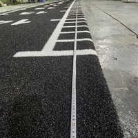 Maßgefertigter Laufbahn-Trainingsrasen 15MM Florhöhe Langlebiges PE-Material Schlittentrack Schwarzer Kunstrasen für Fitness-Studios