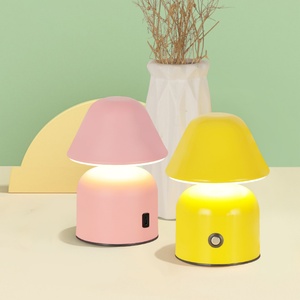 Lampe LED de style nordique en forme de parapluie, design créatif tête de champignon, contrôle tactile, intensité réglable, chargement USB, abat-jour métallique de style minimaliste - Product Image 5