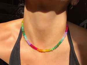 <b>Resin</b> Necklace Designed With Minimal Yet Attractive Artistic Look Lightweight Jewelry Suitable For Daily Wear Office Styling - Product Image 3