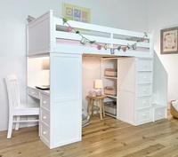 Lit mezzanine d'étudiant avec cadre en métal durable de taille double finition blanche avec conception peu encombrante d'escalier pour dortoir pour chambre à coucher