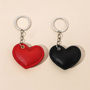 Accessoires en cuir de haute qualité, porte-clés en forme de cœur, porte-clés en cuir PU de luxe - Product Image 2