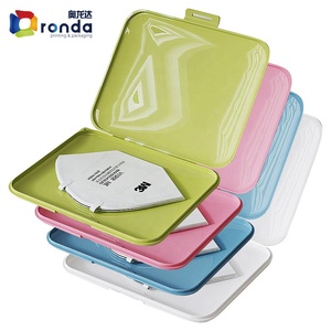 2021 Hot Sale Portable Plastic Facemask Storage Case Anti-bacterial Masked Holder Box Storage Maskk Case facemask holder