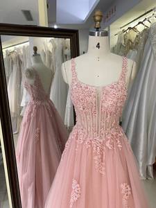 أحدث تصميم ، فستان سهرة بلون وردي بالجملة مطرز بالزهور ومزينة بالخرز ، فستان سهرة للحفلات - Product Image 6