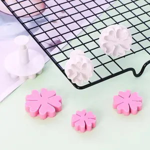 3 Stuks Plastic Bloem Hart Vorm Cookie Cutter Fondant Plunger Cutter Cake Decorating