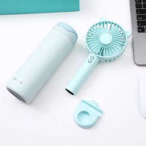 Set de Regalo Creativo de Verano: Ventilador Pequeño y Taza con Cierre, de Acero Inoxidable, con Serigrafía, Diseño Moderno y Sencillo, de Alta Calidad - Product Image 1