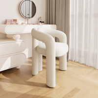 Fauteuil d'appoint blanc crème en bouclette, chaise rembourrée moderne à accoudoirs incurvés, chaise de coiffeuse en polaire pour chambre et salon