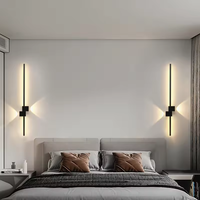 Applique murale LED linéaire moderne à double grille en aluminium, idéale pour la décoration d'éclairage d'ambiance de chambre et de canapé