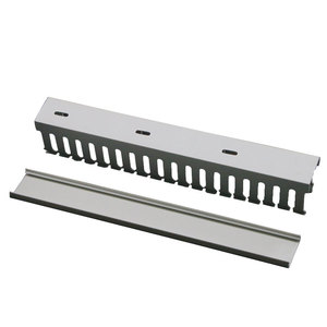 Cannelle de câblage en PVC gris en forme de U 20-50 mm pour boîtes de distribution et armoires - Product Image 3