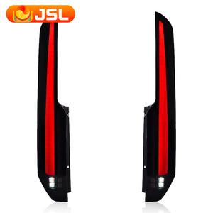 ไฟท้ายรถยนต์แบบโปรเจคเตอร์ LED เลเซอร์ HD Matrix ของแท้ สำหรับรถฟอร์ด ทรานซิท คัสตอม ปี 2017 ขึ้นไป พร้อมปลั๊กต่อของแท้ - Product Image 3