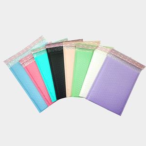 Wholesale 140GSM Matte Bubble Mailer Bag Black with Padded Low MOQ Customized Logo for Express Shipping Clothing T-Shirts - Product Image 4