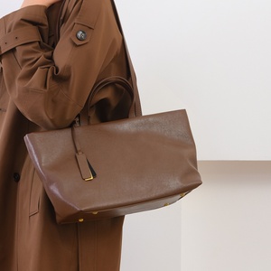 <span class=keywords><strong>Sac</strong></span> à main femme <span class=keywords><strong>bordeaux</strong></span> Ancora <span class=keywords><strong>rouge</strong></span> tendance 2026, <span class=keywords><strong>sac</strong></span> fourre-tout vintage minimaliste en cuir PU grande capacité, <span class=keywords><strong>sac</strong></span> à bandoulière pour le bureau - Product Image 1