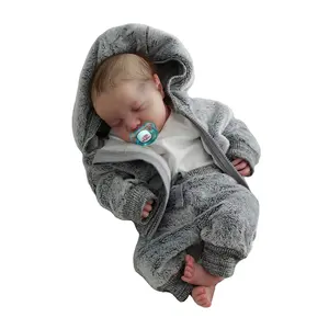 Sıcak satış gerçekçi 18 inç yenidoğan el yapımı gerçekçi tam silikon yeniden doğmuş bebek bebek hediyeler için Boy