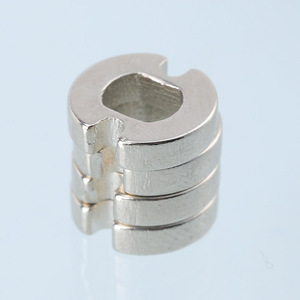 Fabricant de aimants puissants en néodyme, fer et bore, aimants spéciaux pour câbles de connexion, vente en gros. - Product Image 2