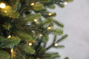 Arbre de Noël Artificiel en Gros d'Usine 1,5-3m Pré-éclairé LED Blanc Chaud Charnière Forme Pleine Arbre de Noël d'Intérieur Robuste et Durable - Product Image 3