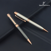 Regalo Empresarial, Bolígrafo de Metal de Alta Gama en Negro y Oro Rosa con Excelente Escritura y Recarga Parker
