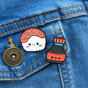 Épingles en métal de dessin animé créatif Kawaii badge accessoires personnalisés <span class=keywords><strong>sushi</strong></span> et sauce soja forme dur émail doux ensemble de broches nourriture - Product Image 3