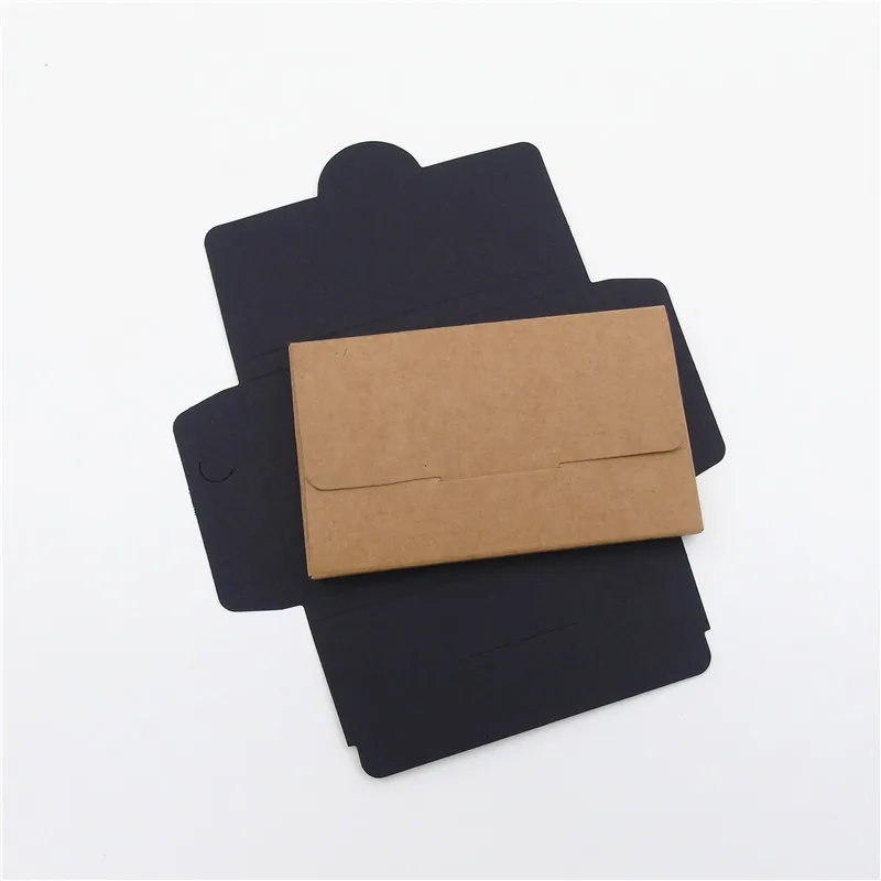 Enveloppe moins chère en papier kraft noir, carte de membre vip, paquet de tickets de carte vip avec poche