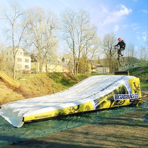 Usine personnalisée gonflable BMX FMX atterrissage Airbag <span class=keywords><strong>Freestyle</strong></span> saut VTT petit Scooter Air Bag château gonflable - Product Image 2