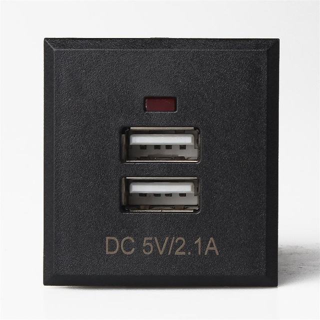 Wall Socket with USB Type a Charging Port 5V2.1A Copper Material Multiple Ground Power Outlets