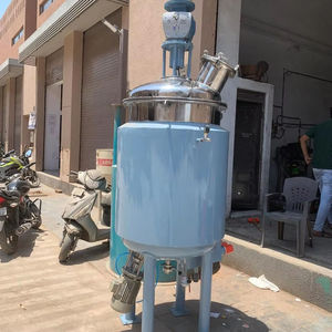 Industrial processing tank with motorized agitator and bottom mounted drive for liquid blending operations - Product Image 2