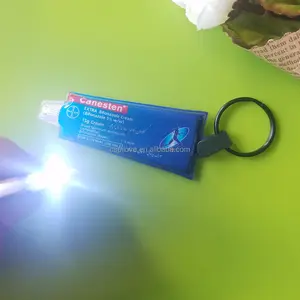 Factory Custom Die New Medicine Werbung Werbe geschenk Geschenke Schlüssel ring Rohrform Licht Schlüssel bund PVC LED Schlüssel ring
