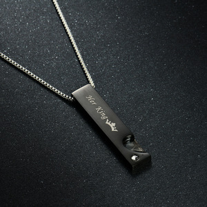 Collares de Pareja con Corazón 'Rey y Reina', en Oro Rosa Negro con Bisel de 35mm, para Regalo o Uso Diario - Product Image 4