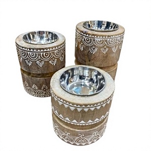 Quemador de Incienso de Sándalo Hecho a Mano con Tallado Geométrico, Difusor Aromático para Uso en Todas las Estaciones, Fragancia para el Hogar para Ramadán y Eid - Product Image 1