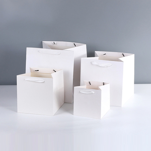 <span class=keywords><strong>Sac</strong></span> en papier carré <span class=keywords><strong>de</strong></span> luxe pour bouquet <span class=keywords><strong>de</strong></span> fleurs, <span class=keywords><strong>sac</strong></span> à main, emballage personnalisé avec logo, recyclable, fond carré, <span class=keywords><strong>sac</strong></span> en papier pour gâteau - Product Image 3