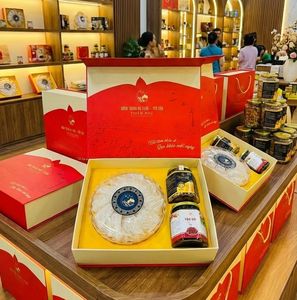 Coffret Cadeau An Khang Premium Nid d'Oiseau, Cordyceps Sinensis 15g et Dattes Rouges, Idéal pour les Soins de Santé Familiaux et les Cadeaux Haut de Gamme - Product Image 3