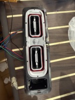 Kit de Décoration Intérieure Universel pour Voiture avec Grille d'Aération de Climatisation et Éclairage Ambiant RGB à Couleurs Changeantes pour Van, Bus, MPV