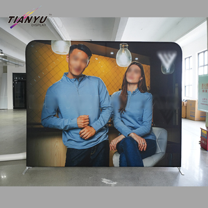 لافتة قماشية كبيرة مطبوعة للعرض التجاري والإعلاني، خلفية قماشية بسحاب 6×3 متر مع حامل في الصين - Product Image 3