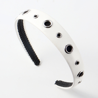 Serre-tête en cuir PU blanc WENNAN avec œillets argentés, style punk, rivets, accessoire pour cheveux antidérapant pour femmes