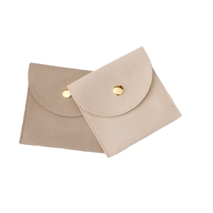 Pochette à bijoux verte créative style enveloppe, personnalisable avec votre marque, gaufrage accepté, fermeture à bouton-pression, conteneur à bijoux - Product Image 1