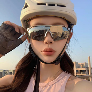 Polarized Cycling Sunglasses Full Rim Windproof <b>Adjustable</b> <b>Strap</b> For Outdoor Sports Multi Functional Use - Product Image 1