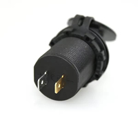 Allume-cigare prix usine DC 12-24V double USB chargeur de voiture prise matériau en Nylon avec capuchon étanche pour voiture bateau