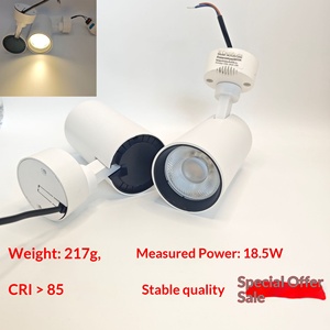 Projecteur LED sur rail pour <span class=keywords><strong>magasin</strong></span> de vêtements 20W 30W, ultra-lumineux, économe en énergie, pour hall d'exposition et éclairage commercial - Product Image 6