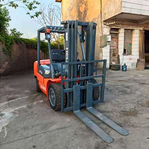 Montacargas Diésel Usado Heli FD30 de 3 Toneladas con Desplazador Lateral Hidráulico, Neumáticos Sólidos, Tracción Delantera, Operación Sentado, Listo para Enviar - Product Image 4
