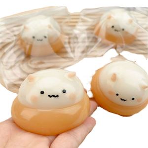 Nouveau jouet anti-stress en TPR en forme de petit hamster couleur marron de 7,5 cm, adorable cadeau pour enfants et adultes, portable pour se détendre pendant des années - Product Image 1